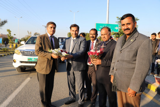 Chairman PHEC (Prof. Dr. Fazal Ahmed Khalid) Visits KFUEIT